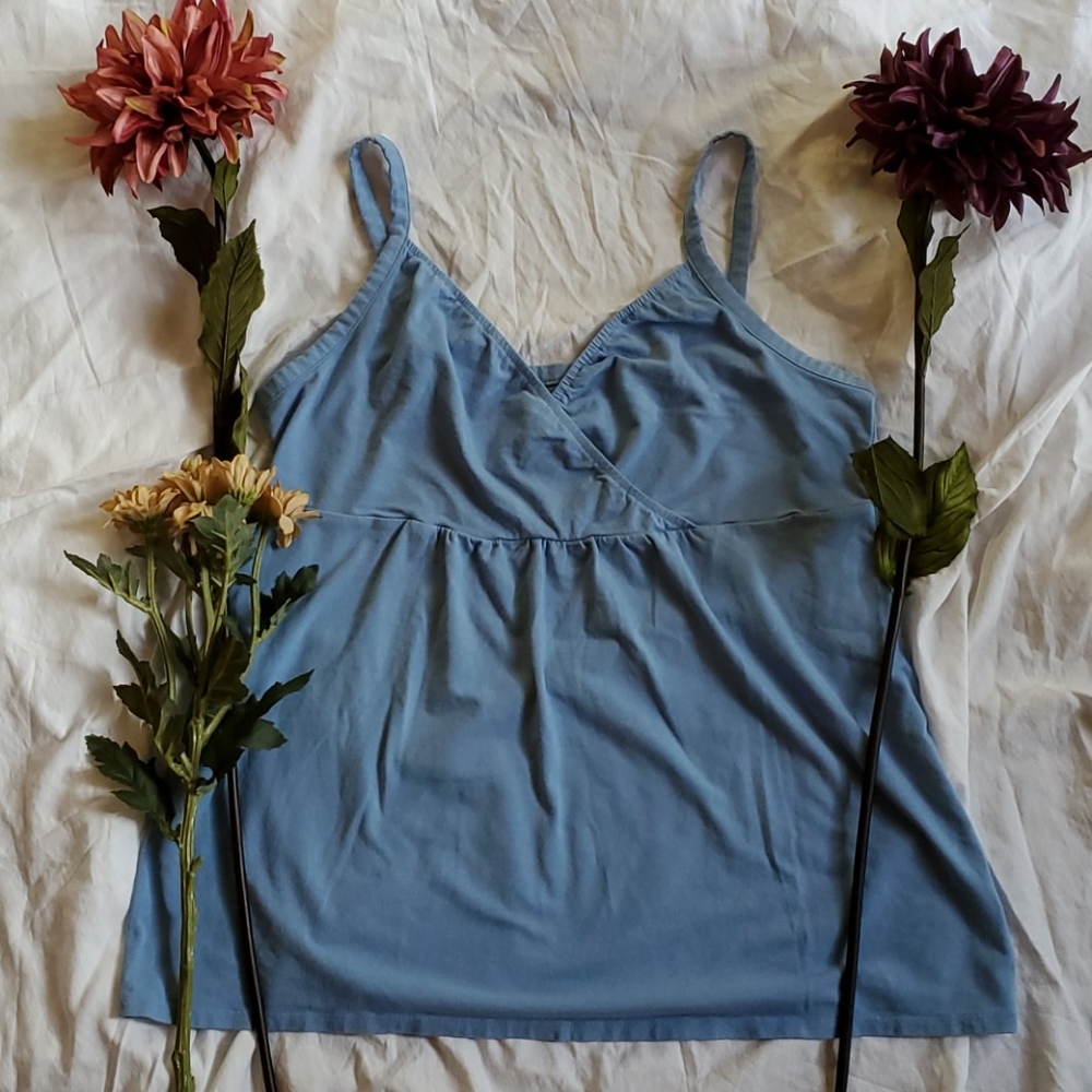GAP Maternity nursing tank top EUC!